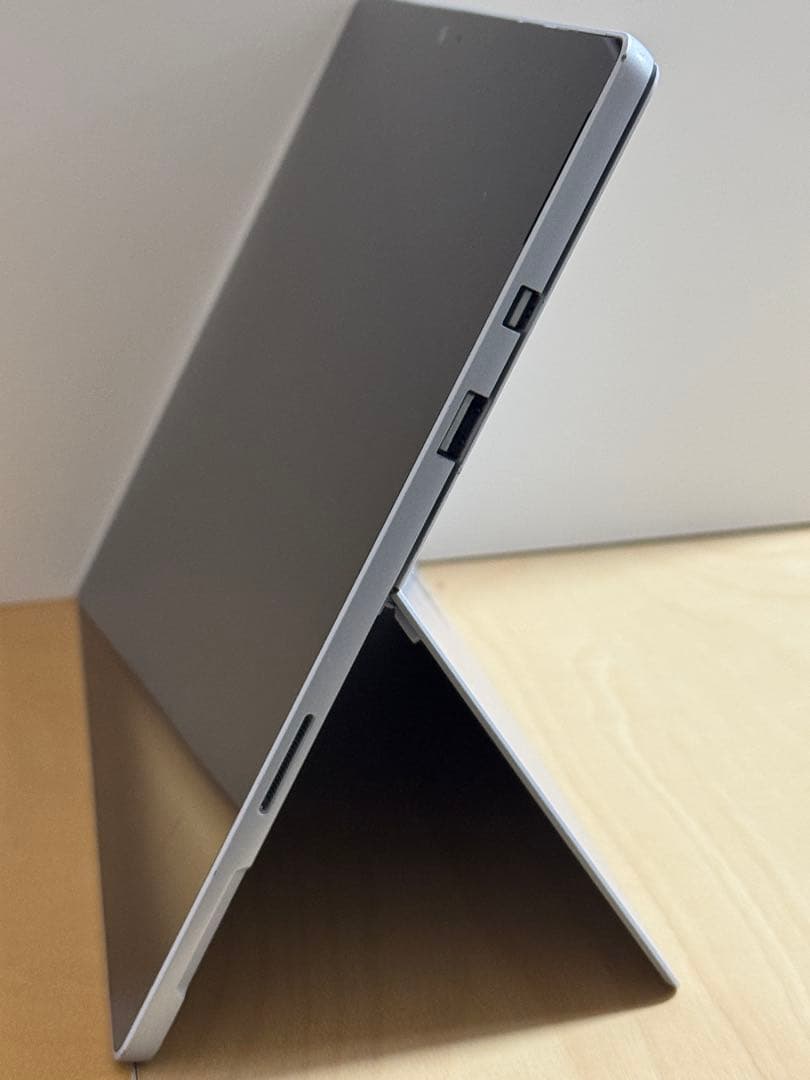 Microsoft Surface Pro 4 本体
