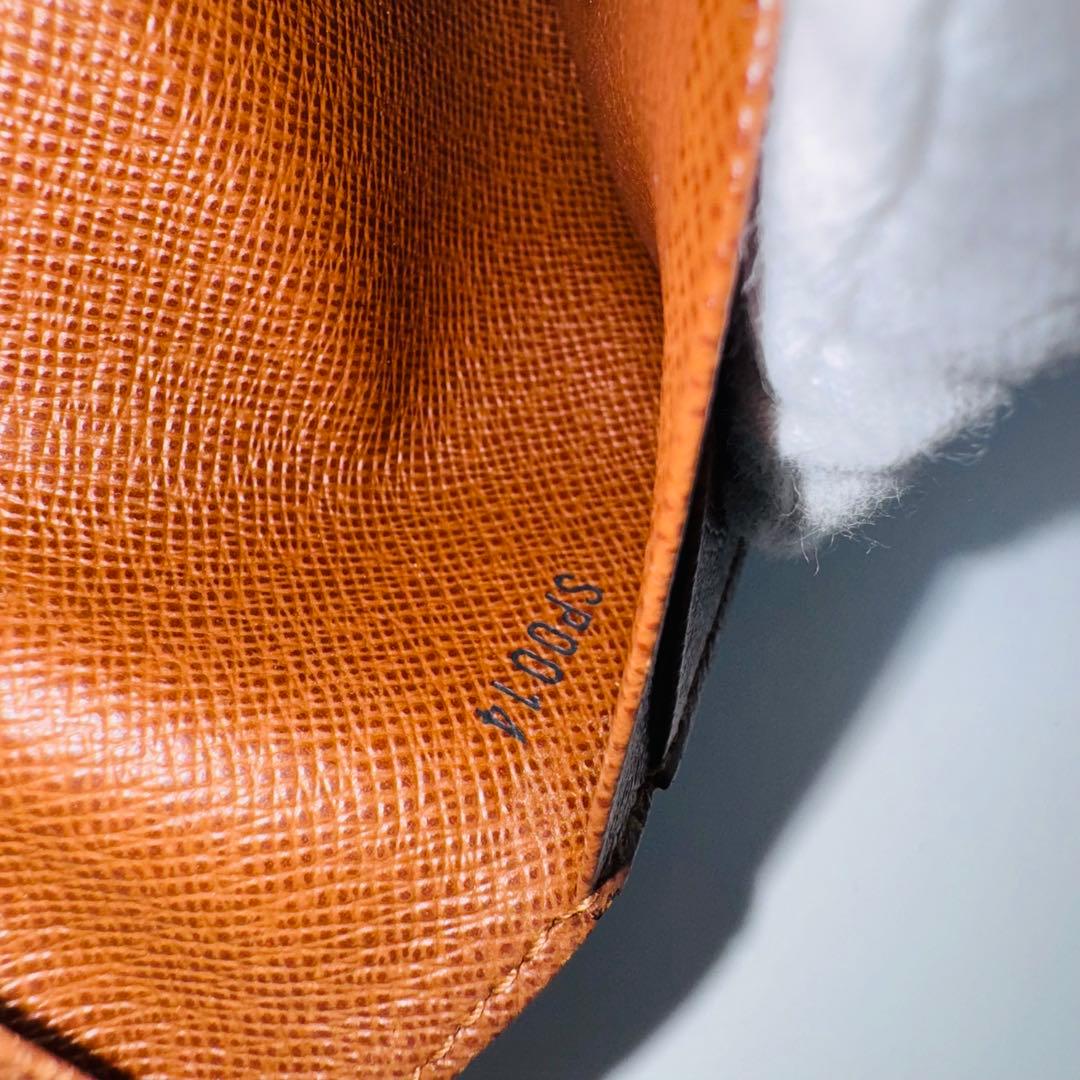 ✨ LOUIS VUITTON✨ルイヴィトン✨モノグラム✨二つ折り財布✨