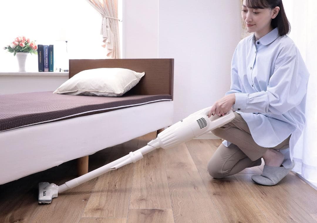 日本製 マキタ NEWコードレスクリーナー　レッド