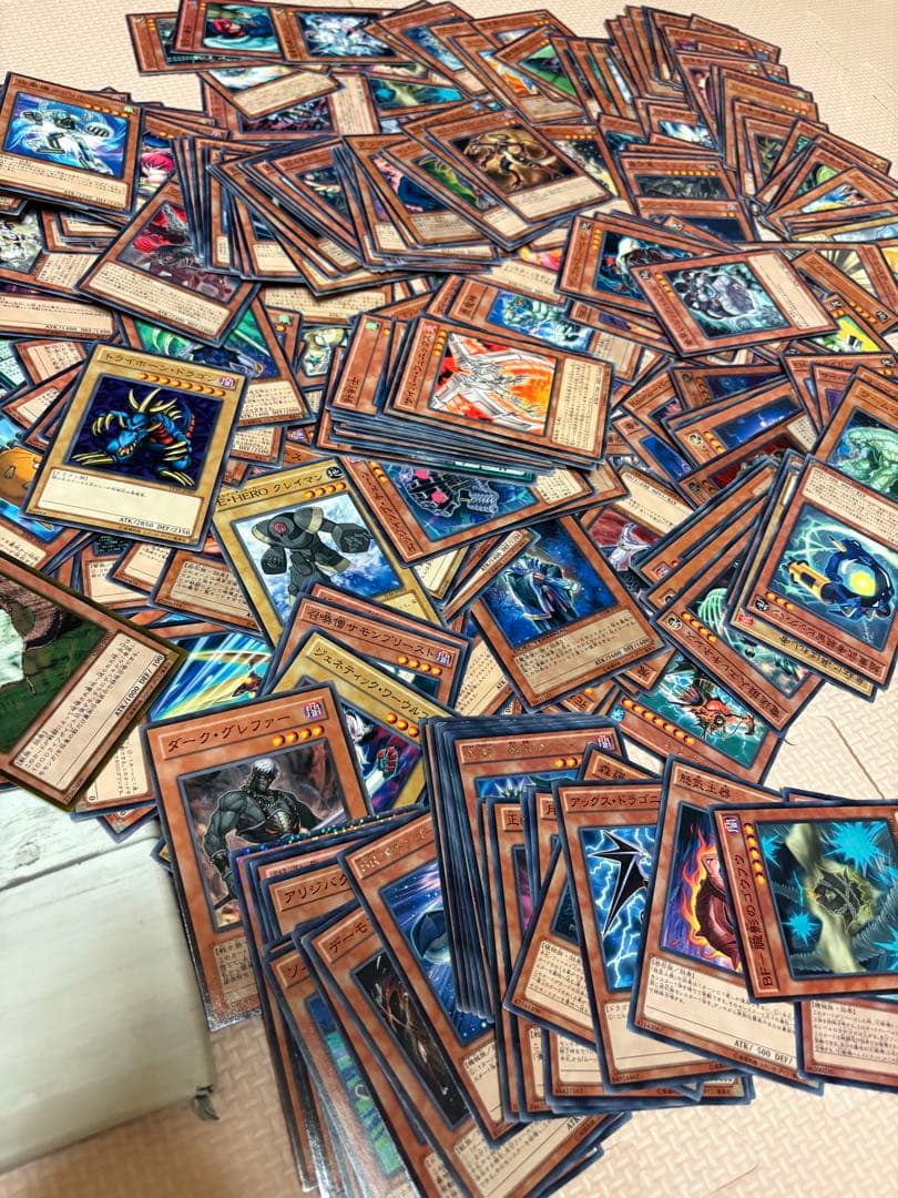 遊戯王 デッキ& カード 大量まとめ売り 2000枚以上
