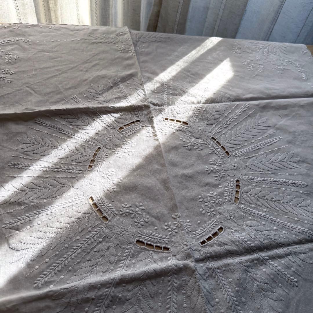 ヴィンテージ リネン テーブルクロス 白糸刺繍 カットワーク シャドーワーク