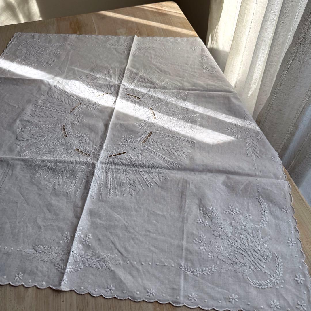 ヴィンテージ リネン テーブルクロス 白糸刺繍 カットワーク シャドーワーク