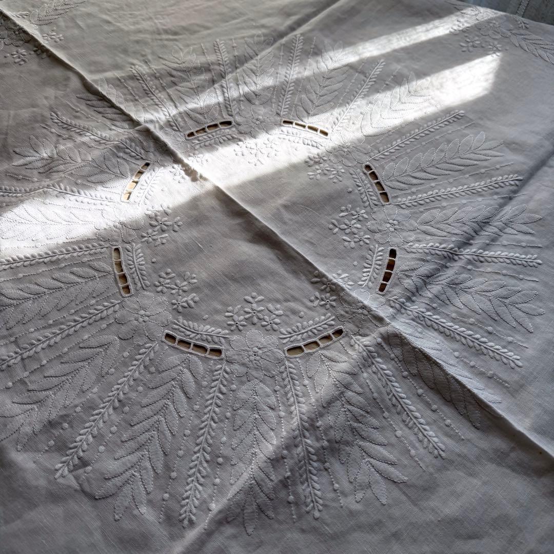 ヴィンテージ リネン テーブルクロス 白糸刺繍 カットワーク シャドーワーク