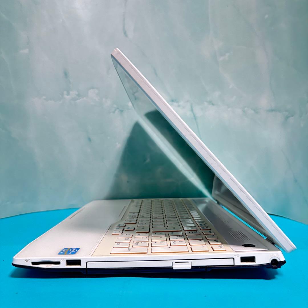 【高性能Core i7】【Office付‼】富士通★メモリ8GB★爆速SSD★