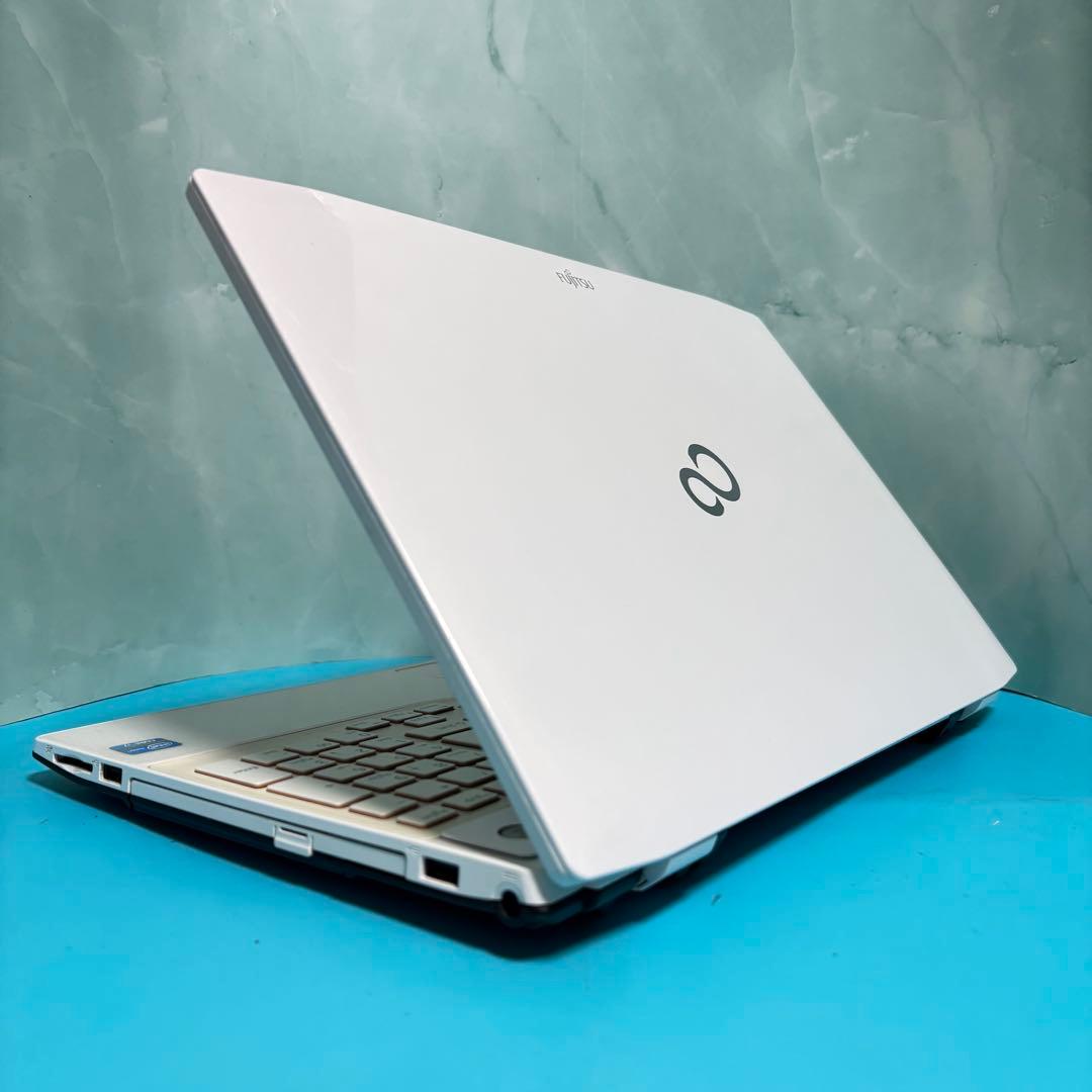 【高性能Core i7】【Office付‼】富士通★メモリ8GB★爆速SSD★
