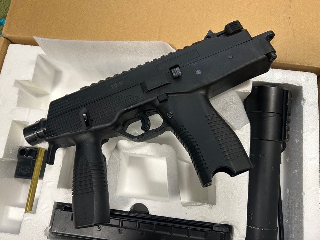 KSC MP9 ガスガン サイレンサー付き 難あり