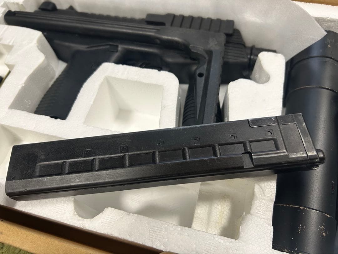 KSC MP9 ガスガン サイレンサー付き 難あり
