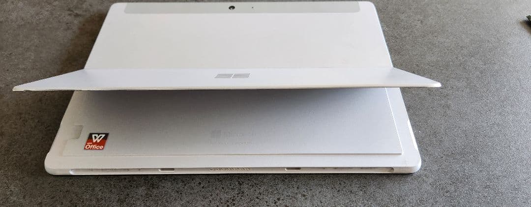 Windowsノート本体 Surface Go LTE Advanced 8GB SSD128GB