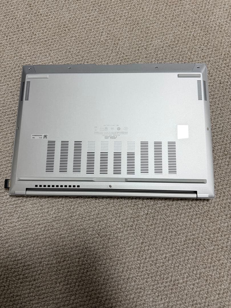 ASUS Zenbook U9 285H 32GB 1TB 本体だけです