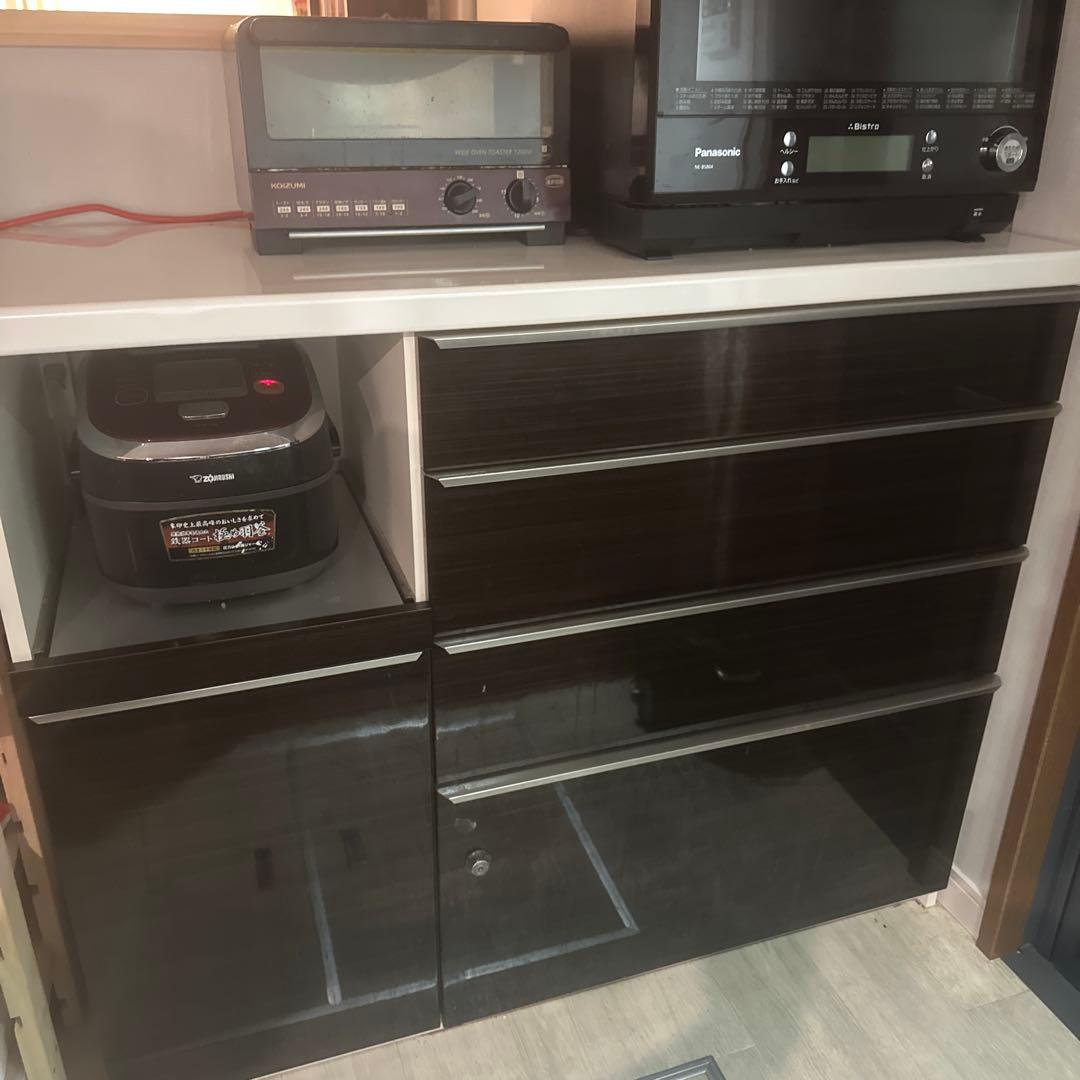 キッチンボード　食器棚　パモウナ