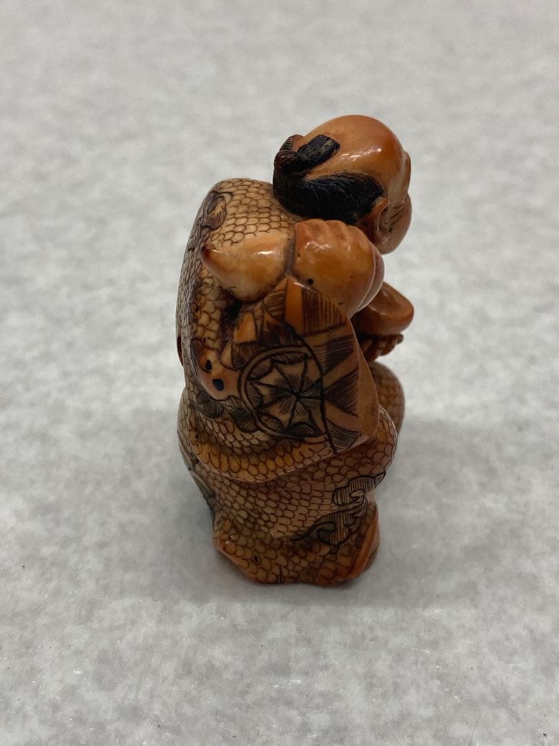 江戸 マンモス 根付 宝山 在銘 酒壺 和服 古美術骨董品 天然素材 彫刻 提物