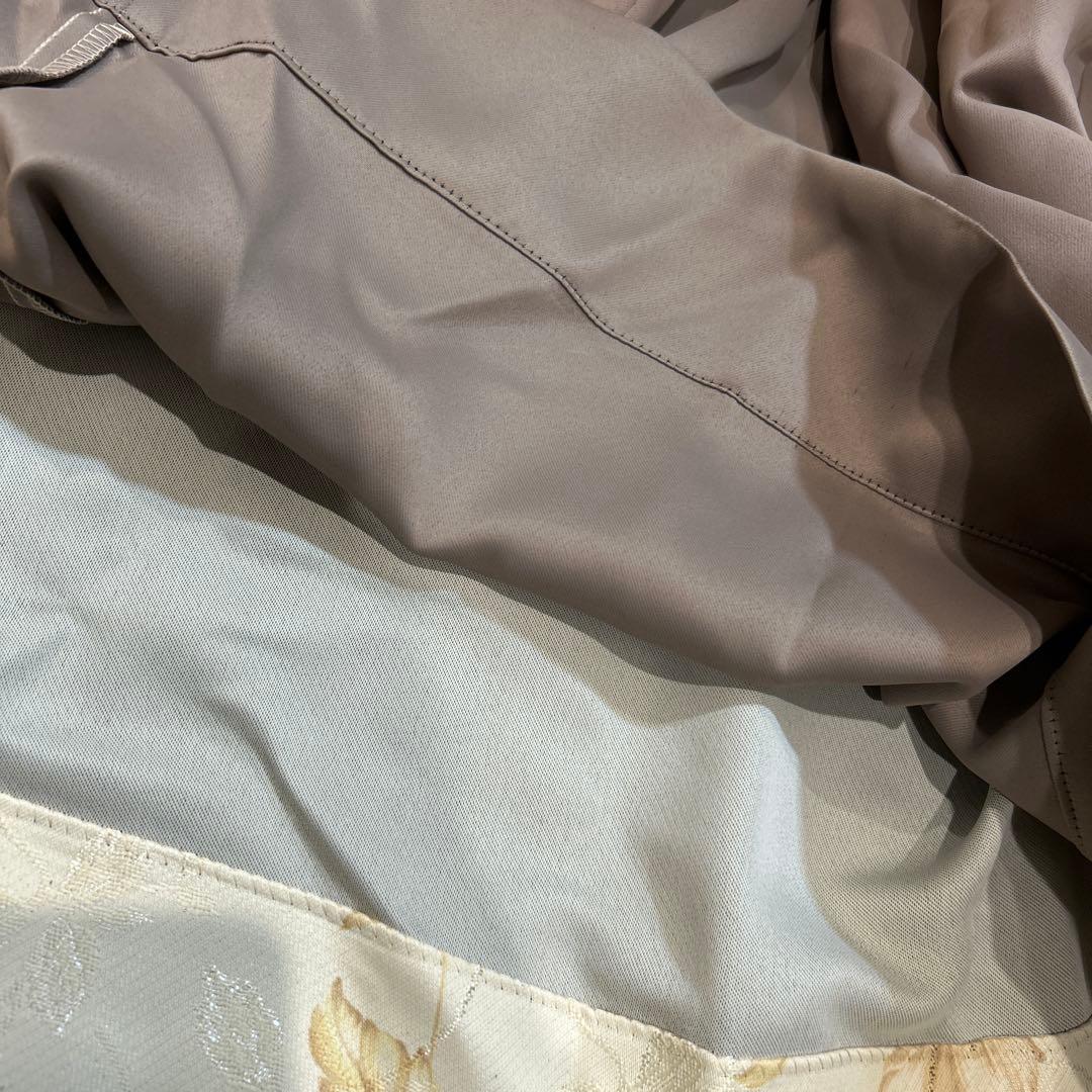 出窓カーテン　タッセル付き