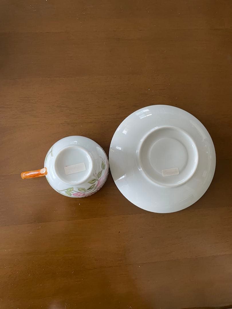 花柄カップとソーサーセット　フローラダニカのレプリカです。