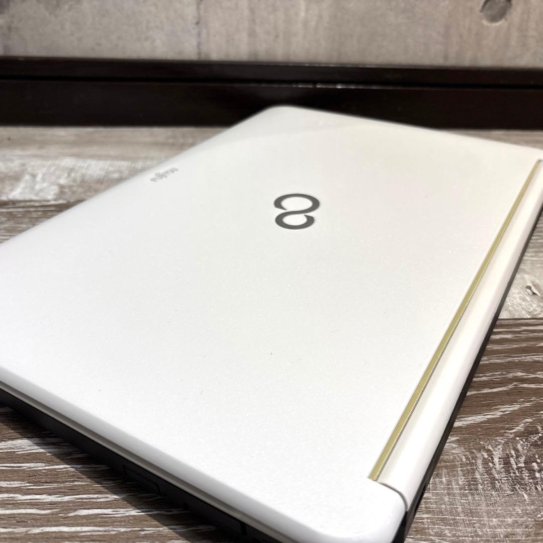 爆速仕様 Core i7 富士通ノートパソコン SSD Webカメラ