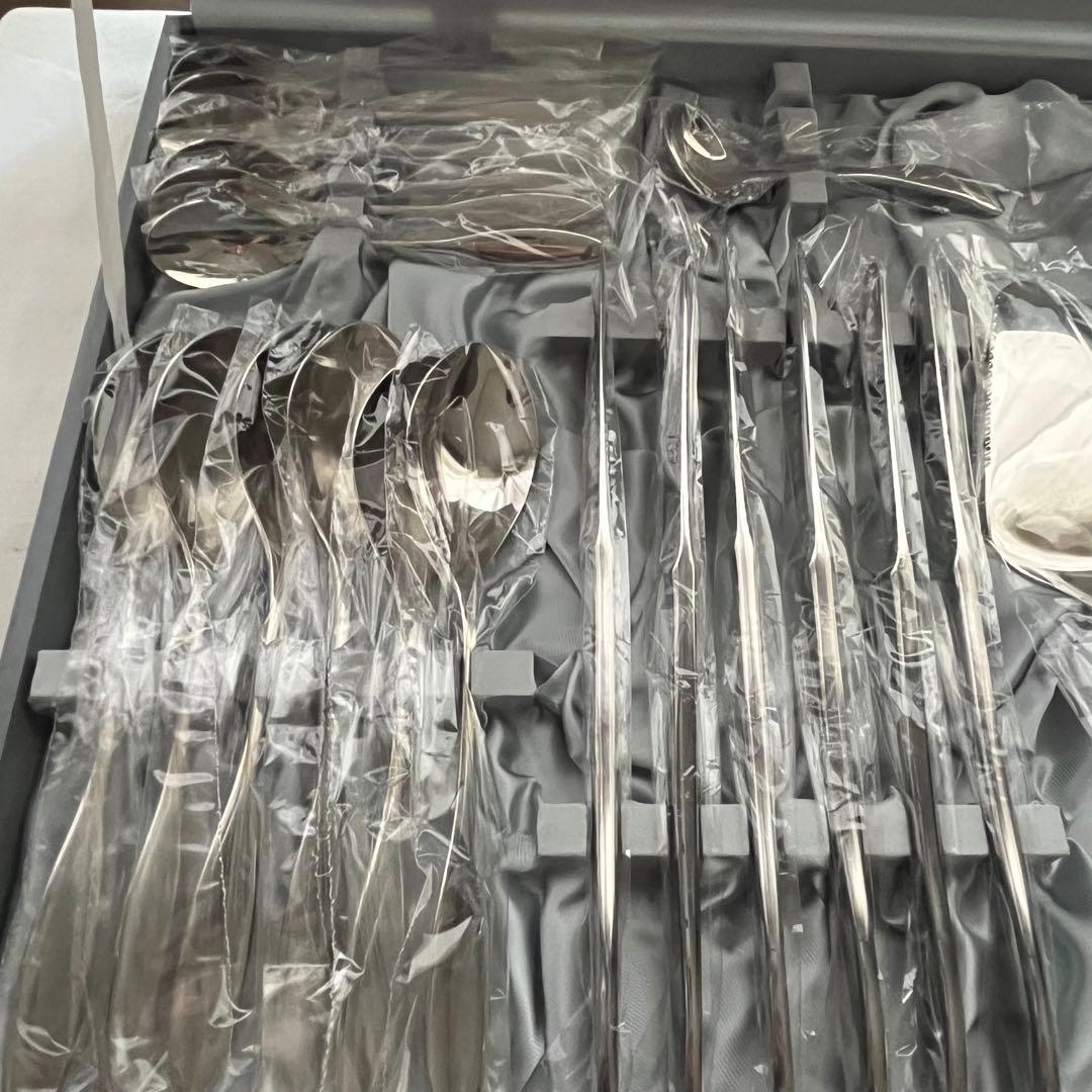 ●未使用品 燕振興 ミラノモダン 18-12ステンレス カトラリー スプーン