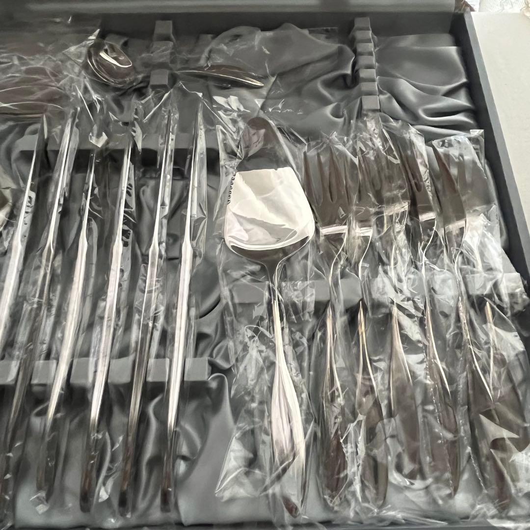●未使用品 燕振興 ミラノモダン 18-12ステンレス カトラリー スプーン