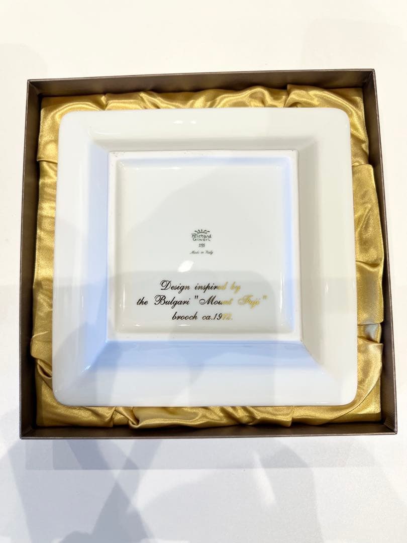 レア】BVLGARI ホテル東京 開業セレモニー 皿 スクエアデザイン