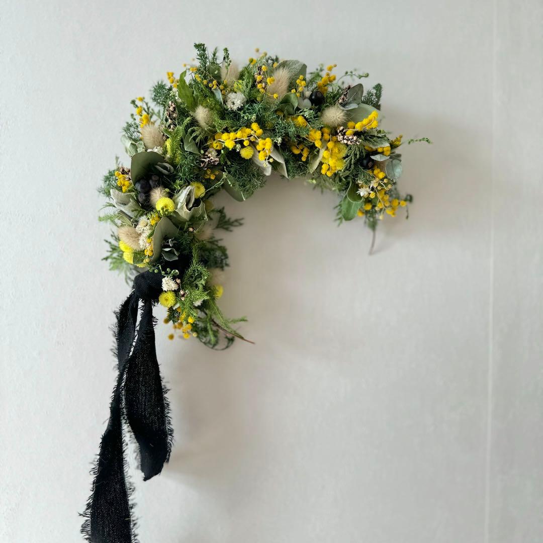 リース(ミモザの三日月リースS) / ドライフラワー　ミモザ　三日月リース
