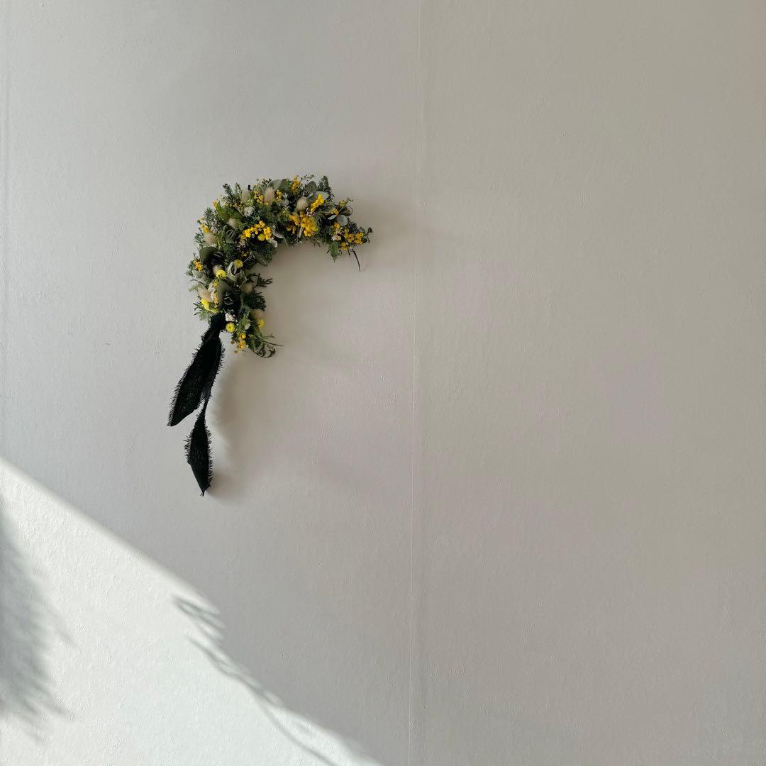 リース(ミモザの三日月リースS) / ドライフラワー　ミモザ　三日月リース