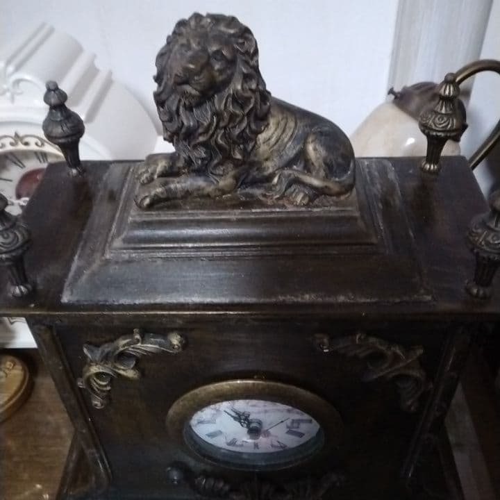 獅子彫刻の置時計✨稼働品✨アンティーク風ヴィンテージ