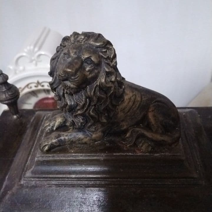 獅子彫刻の置時計✨稼働品✨アンティーク風ヴィンテージ