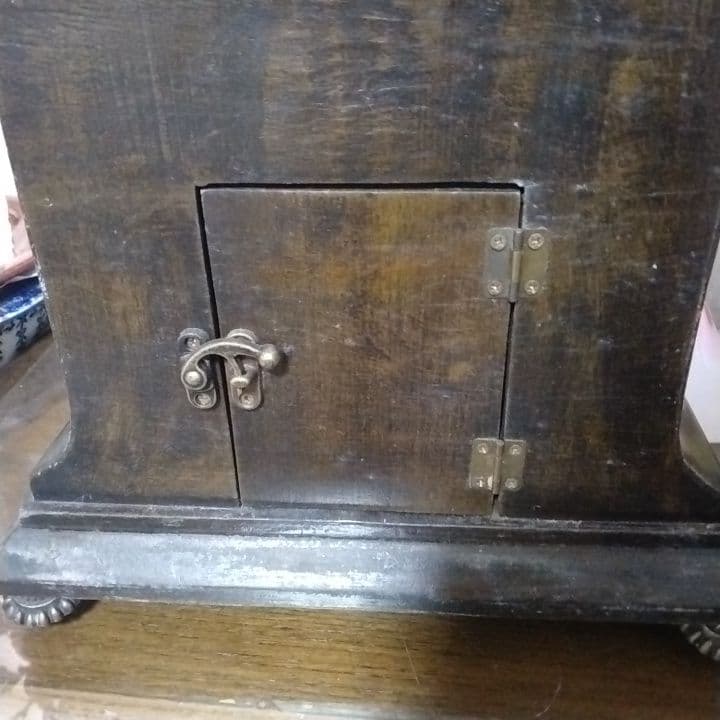 獅子彫刻の置時計✨稼働品✨アンティーク風ヴィンテージ