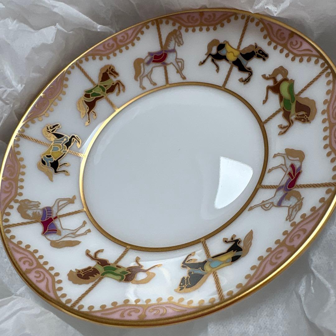 大倉陶園OKURA CHINA うまくゆく回転木馬10cm2枚セット