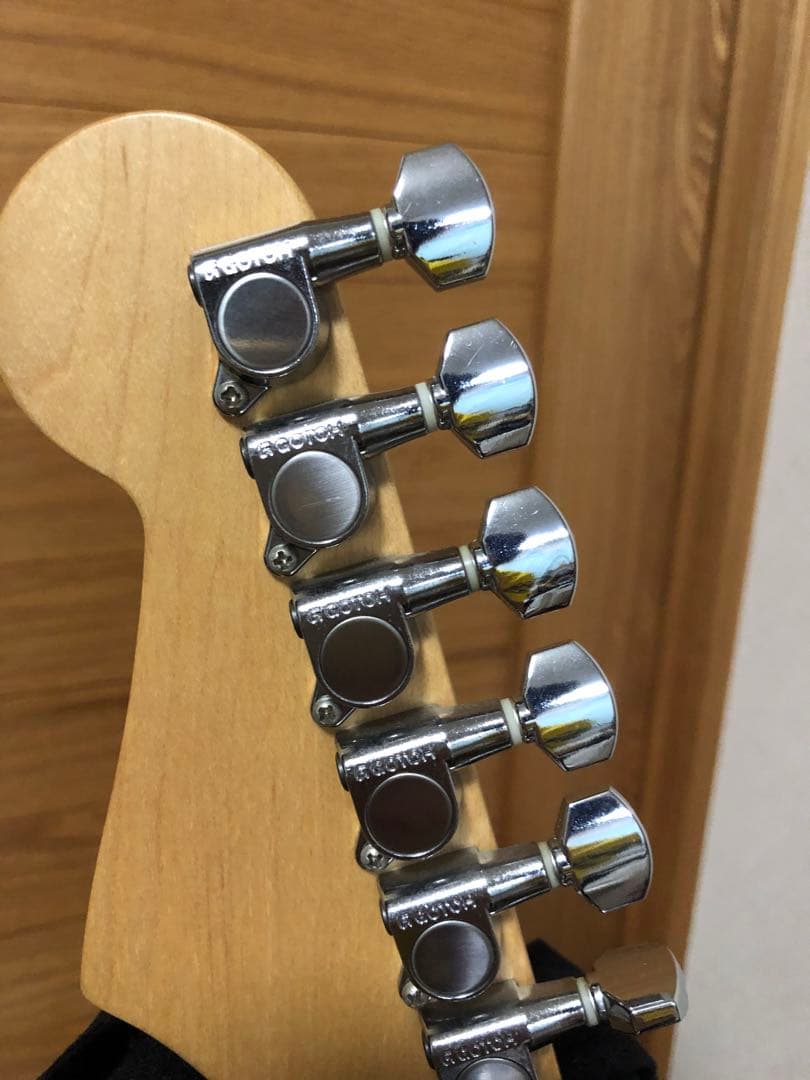 Y*.様 Fender Japan Stratocaster ブラックエレキギタ