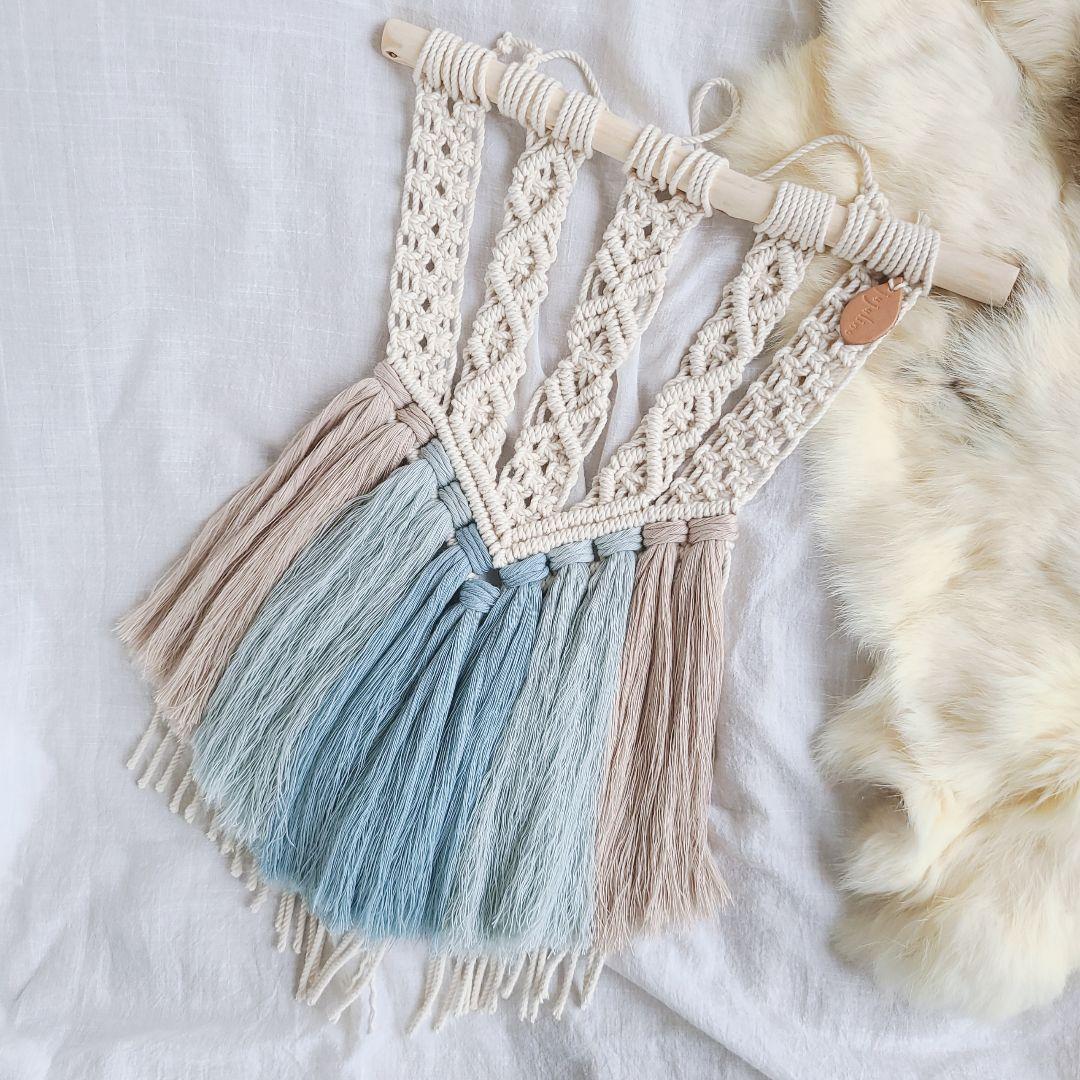 No.102 ふさふさフリンジのマクラメタペストリー