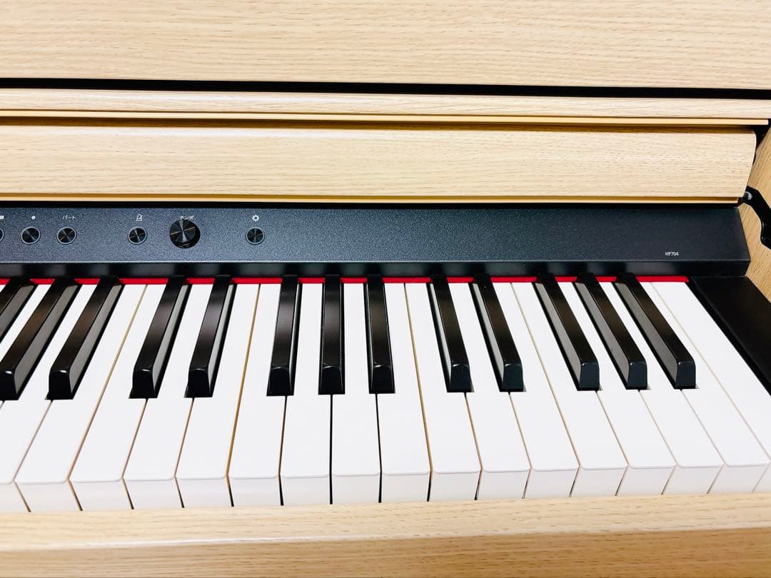 むうRoland 電子ピアノ HP704-LA 2019年製