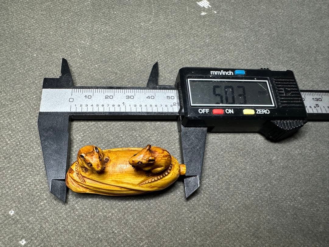 極上　根付　天然素材　アンティーク　和彫　置物　骨董　飾り物　古美術品　 置物