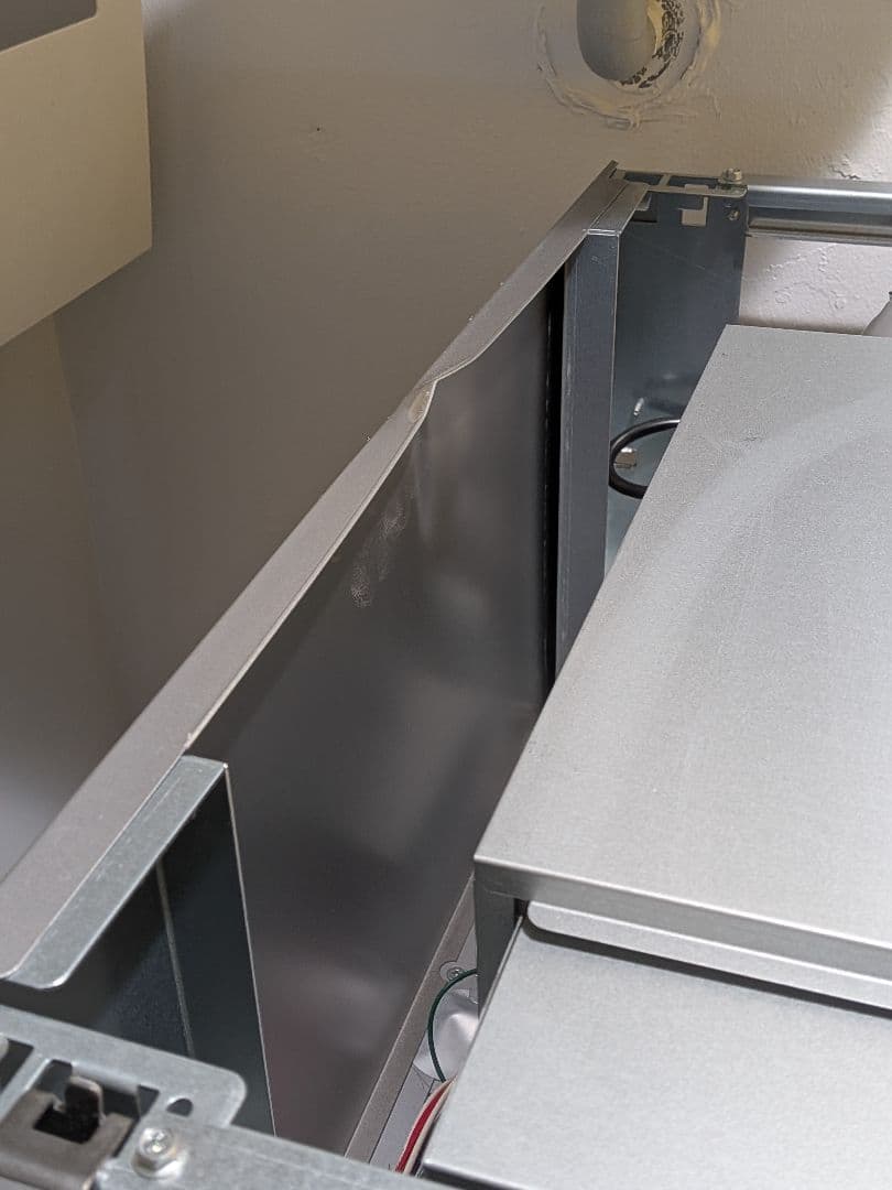 値下げ！縦型冷凍庫 2025新品購入 使用5ヶ月 保証期間内 省エネ 100v