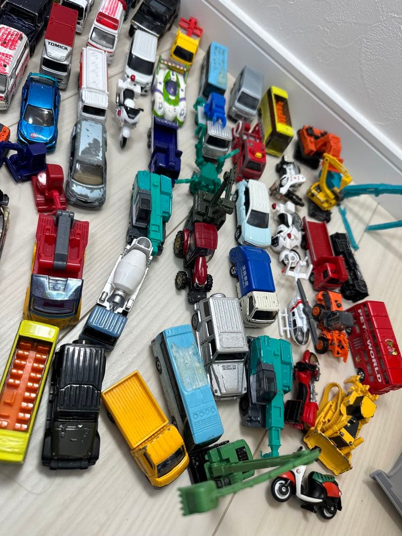 まとめ売り　トミカ　車　こども　おもちゃ　総額5万円相当　新品未使用有り