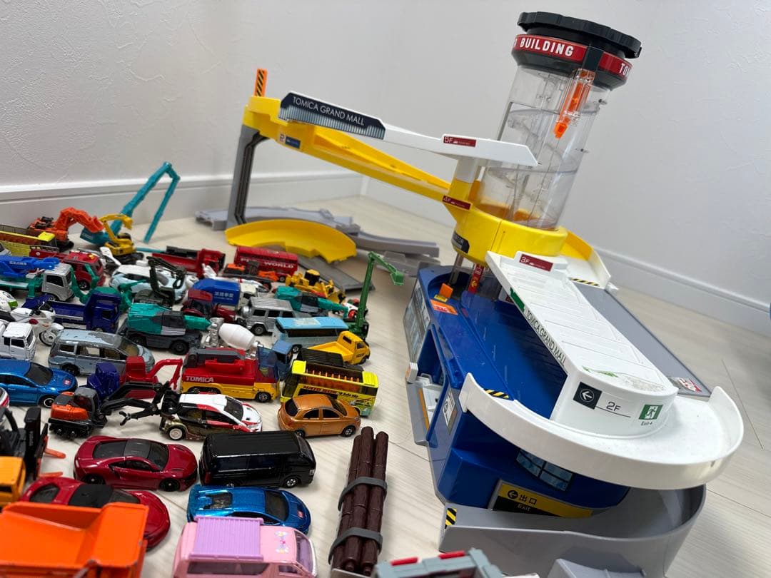 まとめ売り　トミカ　車　こども　おもちゃ　総額5万円相当　新品未使用有り