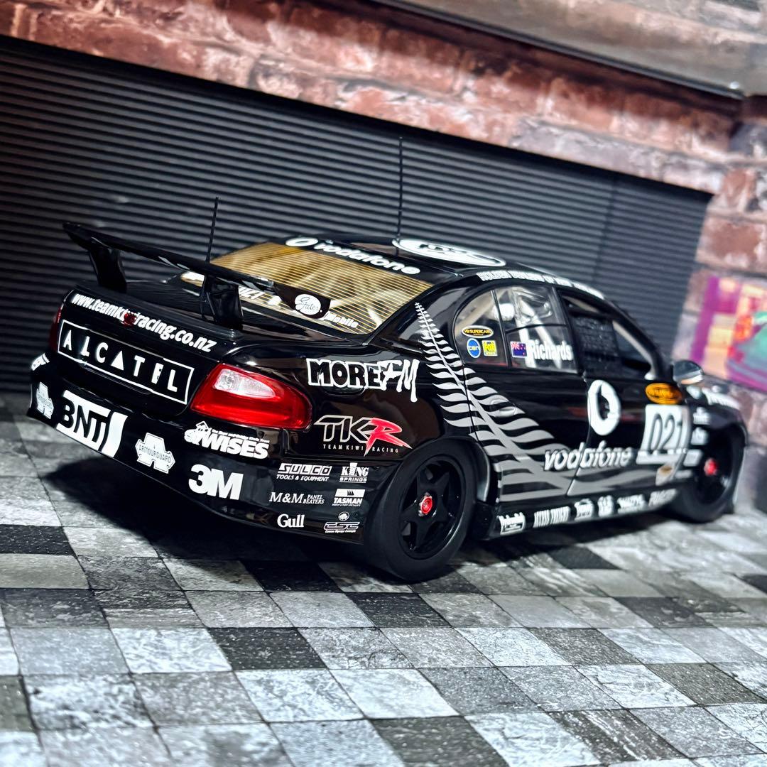 国内未入荷 1000台限定 1/18 CC ホールデン VX コモドア V8