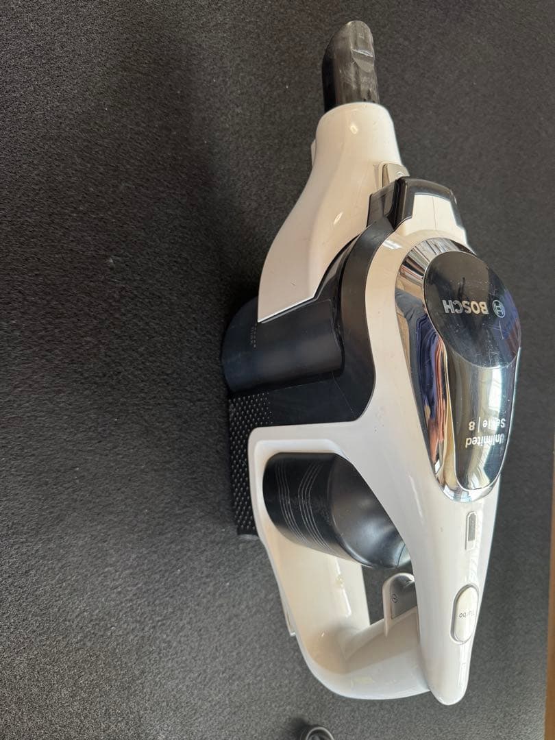 Bosch コードレス掃除機 充電器・バッテリー付き