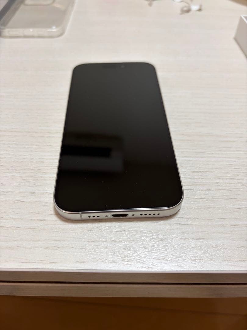 iPhone15pro ホワイトチタニウム128GB SIMフリー