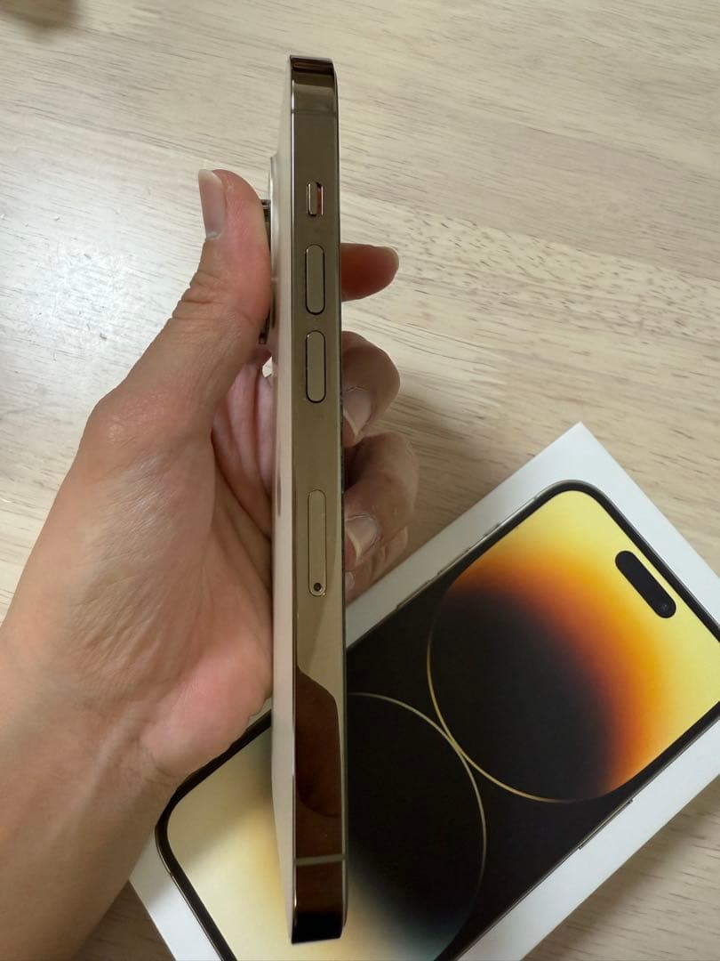 ケロさん専用Apple iPhone 14 Pro ゴールド　256gb