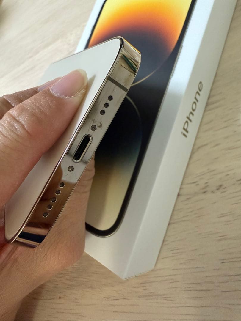 ケロさん専用Apple iPhone 14 Pro ゴールド　256gb