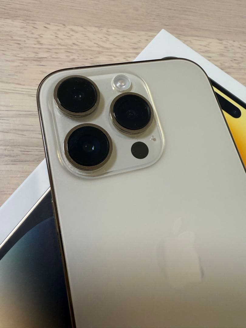ケロさん専用Apple iPhone 14 Pro ゴールド　256gb
