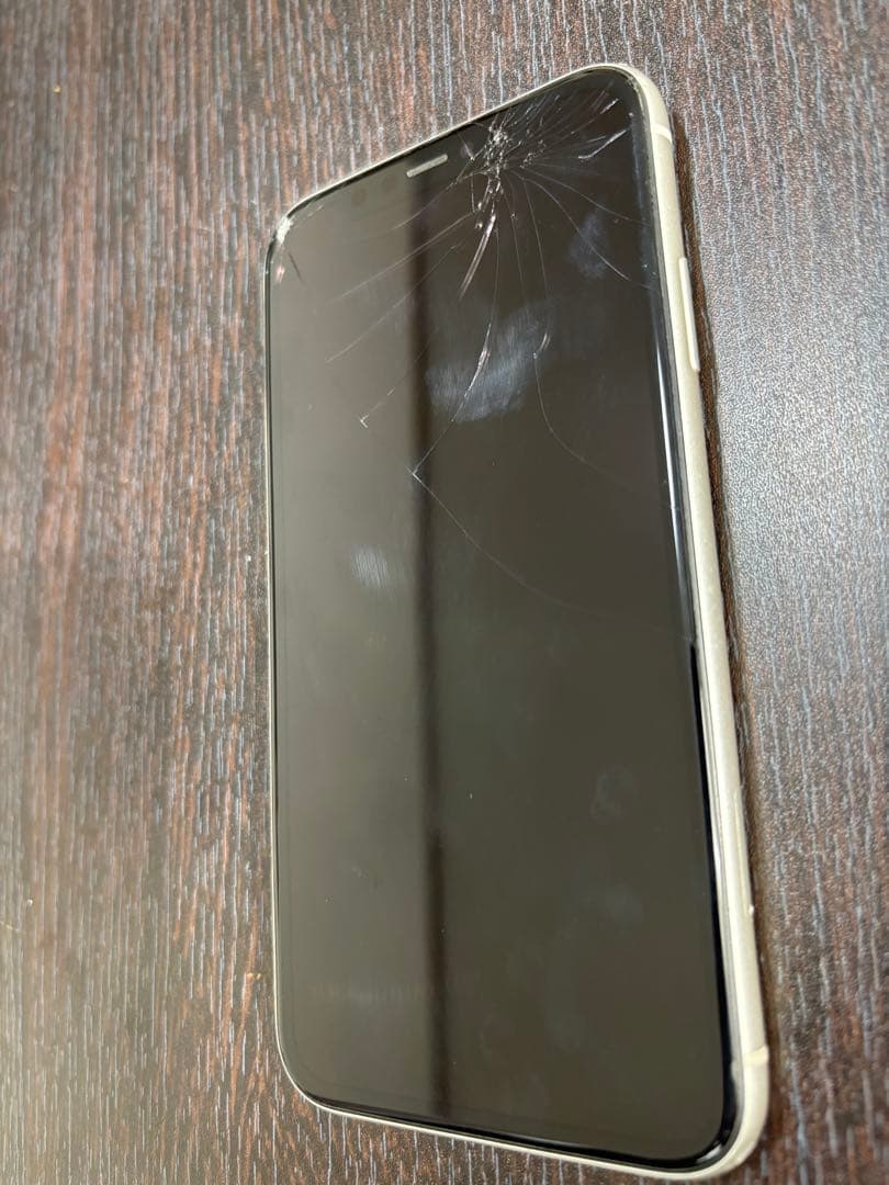 Apple iPhone 11 64GB ホワイト　値下げしました