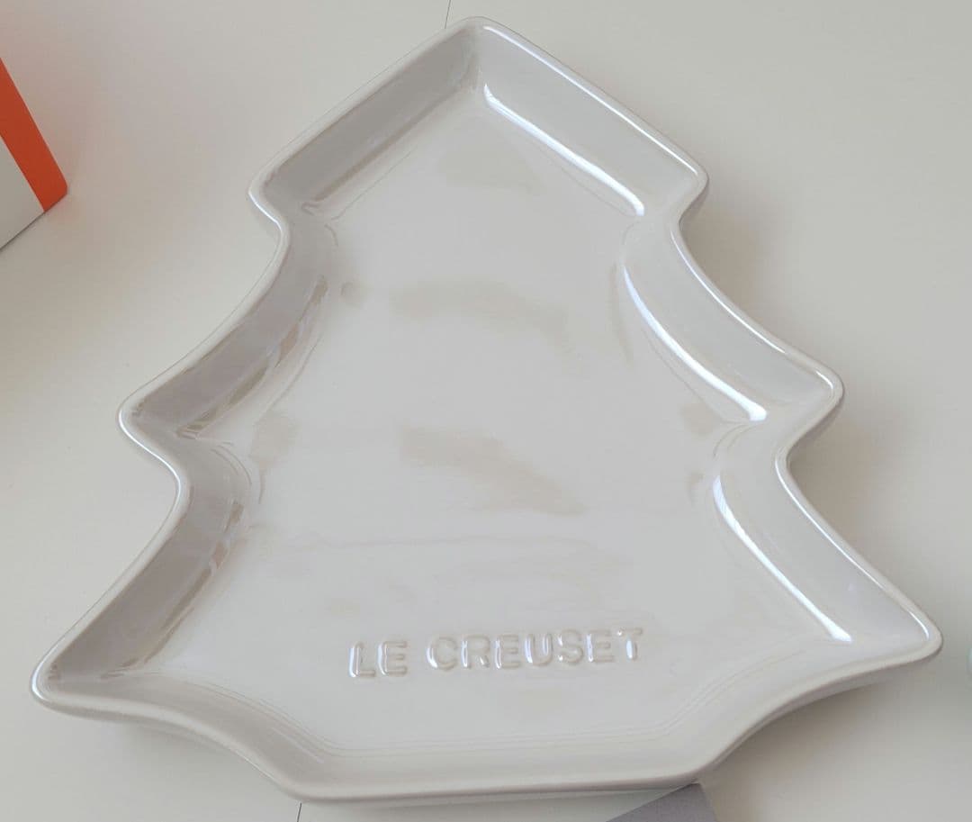 新品☆未使用　ルクルーゼ　デザートプレート　フードピックセット　ホリデー