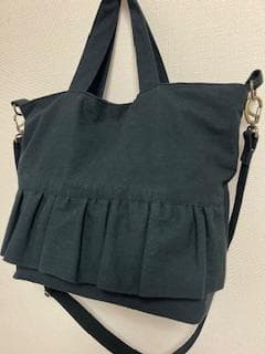 ハンドメイド　フリルショルダーバッグ　ブラック　リネン