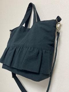 ハンドメイド　フリルショルダーバッグ　ブラック　リネン