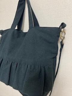 ハンドメイド　フリルショルダーバッグ　ブラック　リネン
