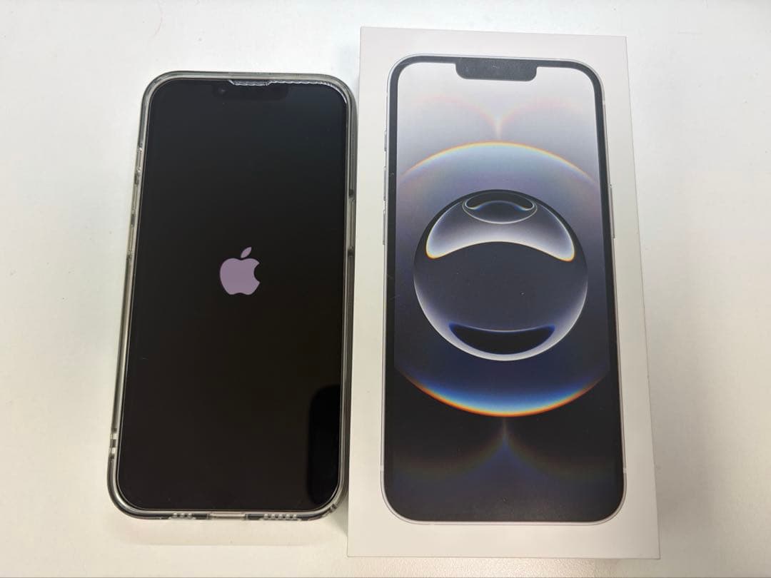 新品に近い美品　iPhone 16e 128GB バッテリー100% ホワイト