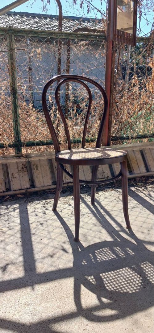 ①秋田木工 曲木チェア