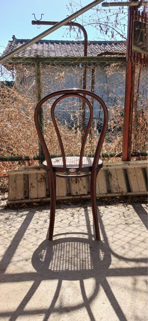 ①秋田木工 曲木チェア