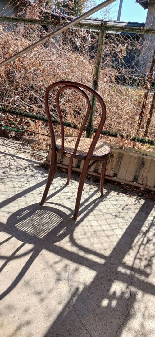 ①秋田木工 曲木チェア