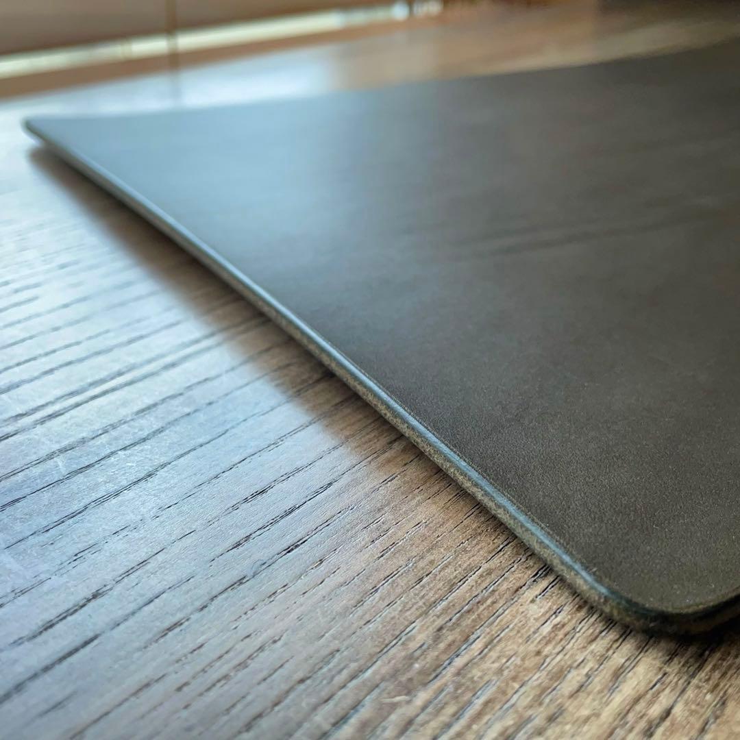 《380mm × 280mm》レザーデスクマット（オリーブ）